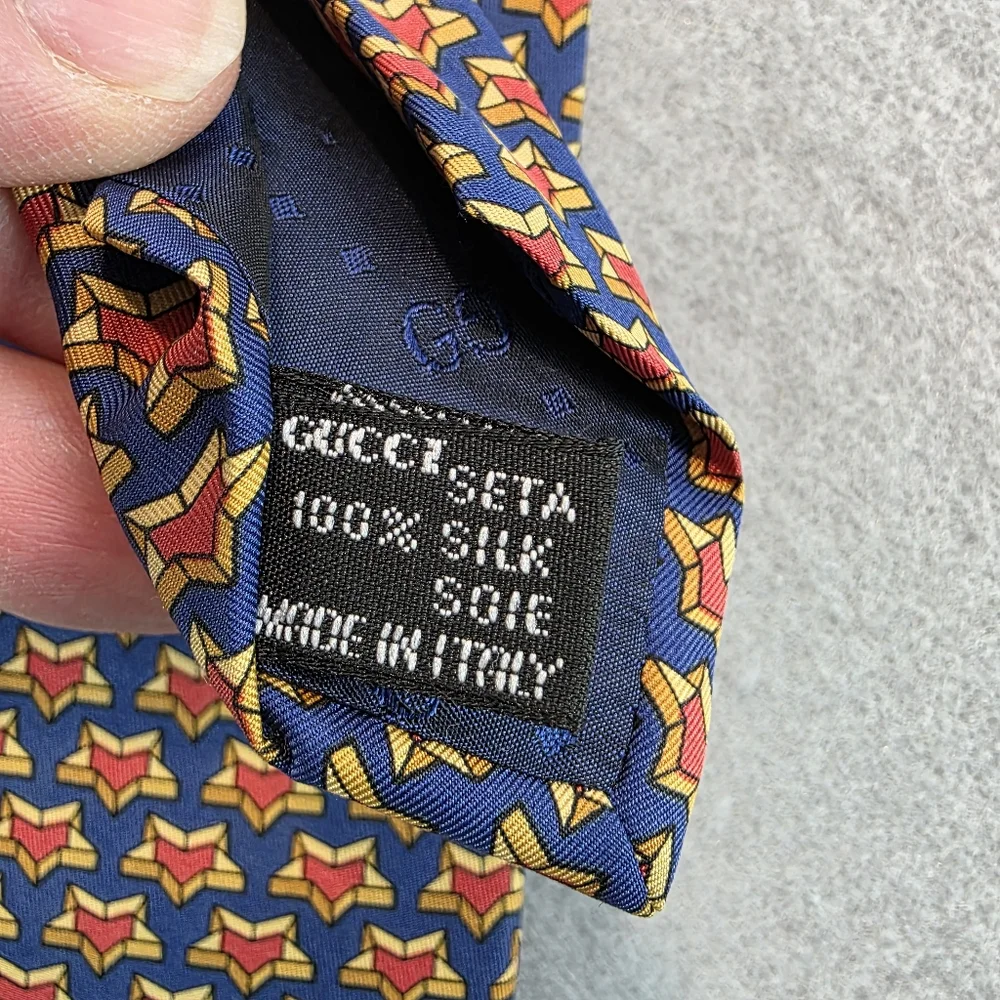 Gucci Made In Italy 100% Silk 3D Graphic Star Print Blue Red Yellow Stars Tie OS